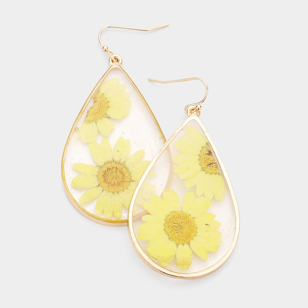 Pressed Daisy Earrings